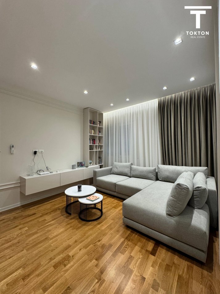 Tirane, shitet 2+1 Kati 4, 115 m² 235.000 € (Aleksander Mojsiu, rezidenca Molla)