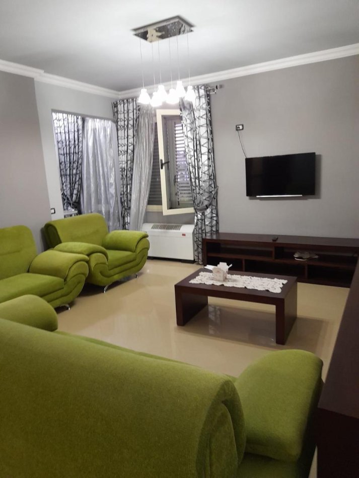 Tirane, jepet me qera apartament 2+1 Kati 5, 70 m² 500 € (vilat gjermane)