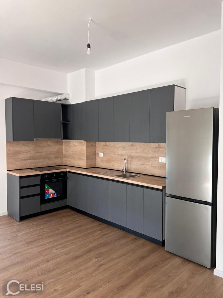 Shqiperi, jepet me qera apartament 2+1 Kati 7, 110 m² 400 € (ali demi)
