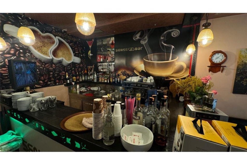 Tirane, shitet lokal Kati 0, 96 m² 310,000 € (Rruga &quot;Mehmet Brocaj&quot;)