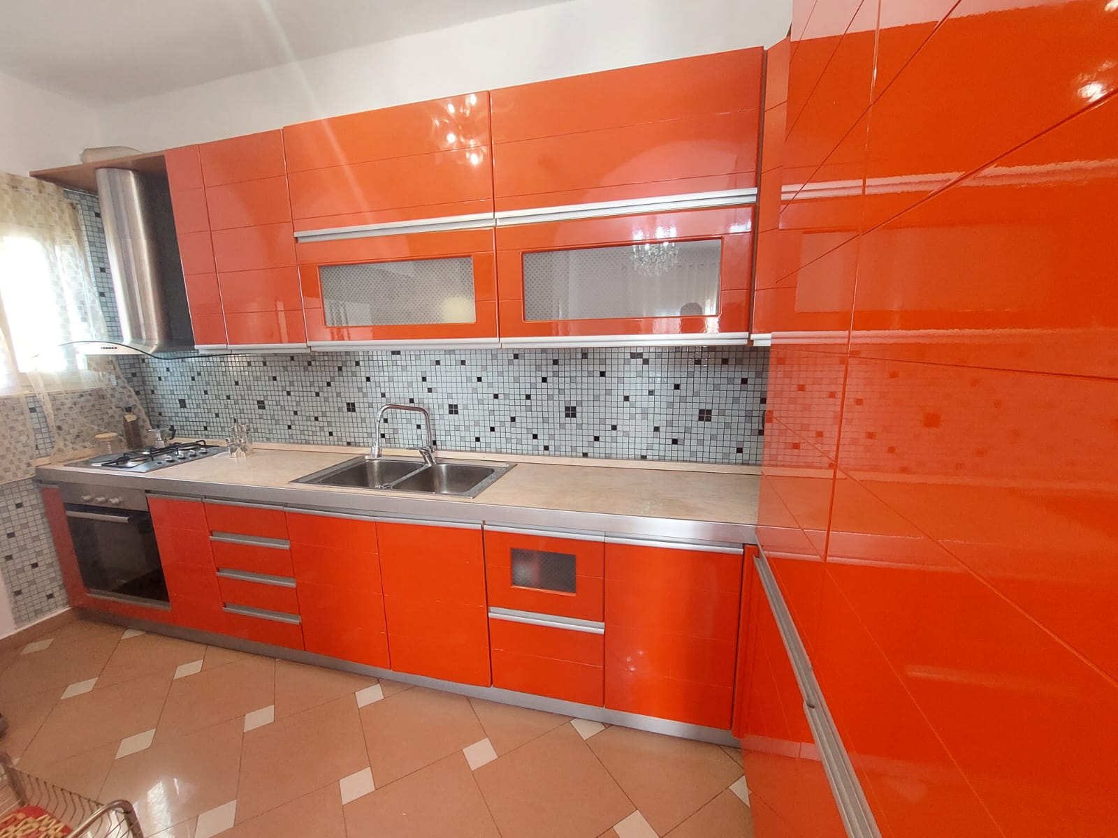 !DHENE! Durres, jepet me qera apartament 2+1+A+BLK Kati 9, 110 m² 370 Euro (Prane Shkolles Kushtrimi i Lirise, Durres)