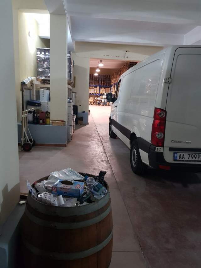Elbasan, shitet ambjent biznesi 900 m² 500 Euro/m2