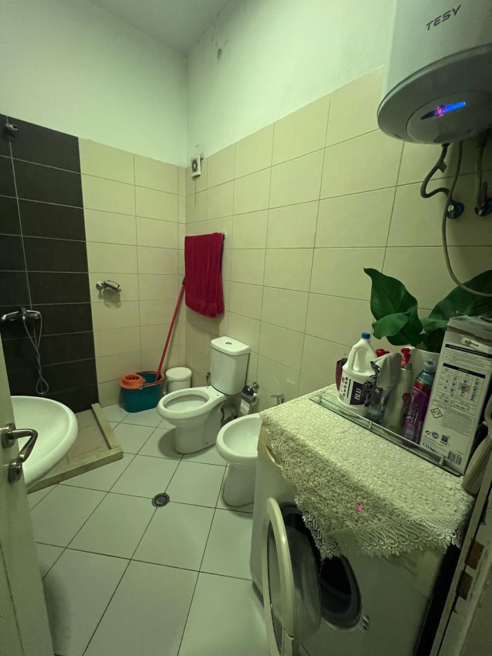 Tirane, shitet apartament 2+1 Kati 8, 102 m² 150.000 € (Bar Artisti)