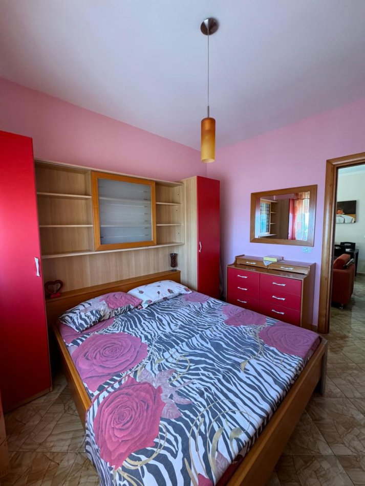 Durres, jap me qera apartament 2+1+Ballkon Kati 7, 84 m² 400 € (prane Pistes Apollonia Plazh, Durres.)