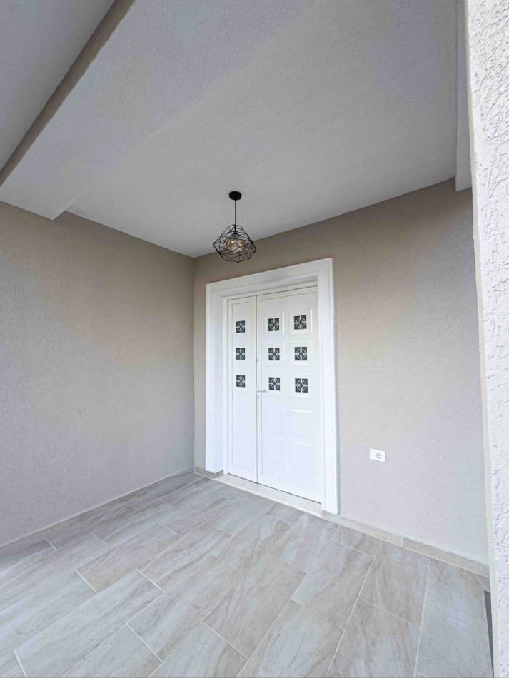 Tirane, jepet me qera Vile , 172 m² 1.100 € (Vilat Gjermane)