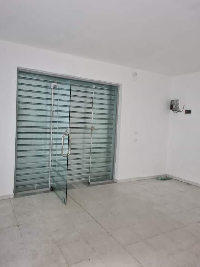 Tirane, jepet me qera ambient biznesi Kati 0, 70 m² 700 Euro (Rruga Siri Kodra)