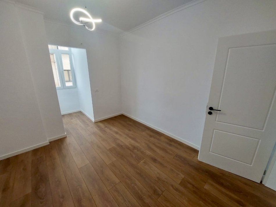 Tirane, shitet apartament 2+1+Aneks+Ballkon Kati 5, 90 m² 185.000 € (Dibres te Medreseja)