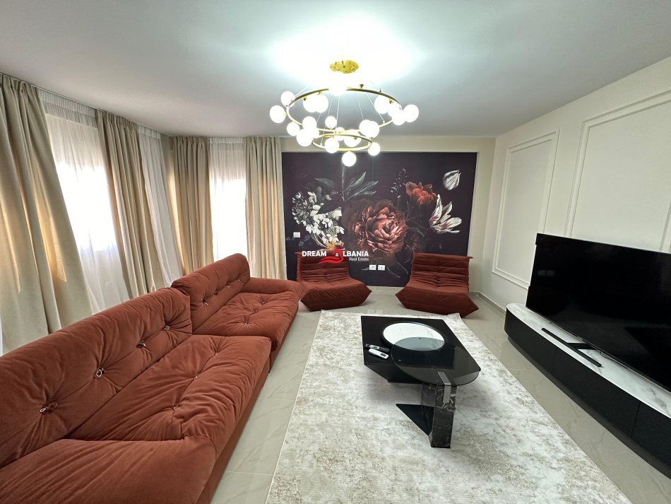 Tirane, jepet me qera apartament 3+1+Ballkon Kati 1, 151 m² 1.200 € 