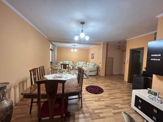 Tirane, jepet me qera apartament 2+1 +2  Kati 6, 130 m² 700 Euro  tek Rruga e Elbasanit