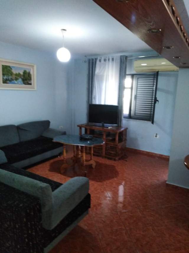 Tirane, jepet me qera apartament 2+1+BLK Kati 2, 87 m² 350 Euro (kthesa e Kamzes)