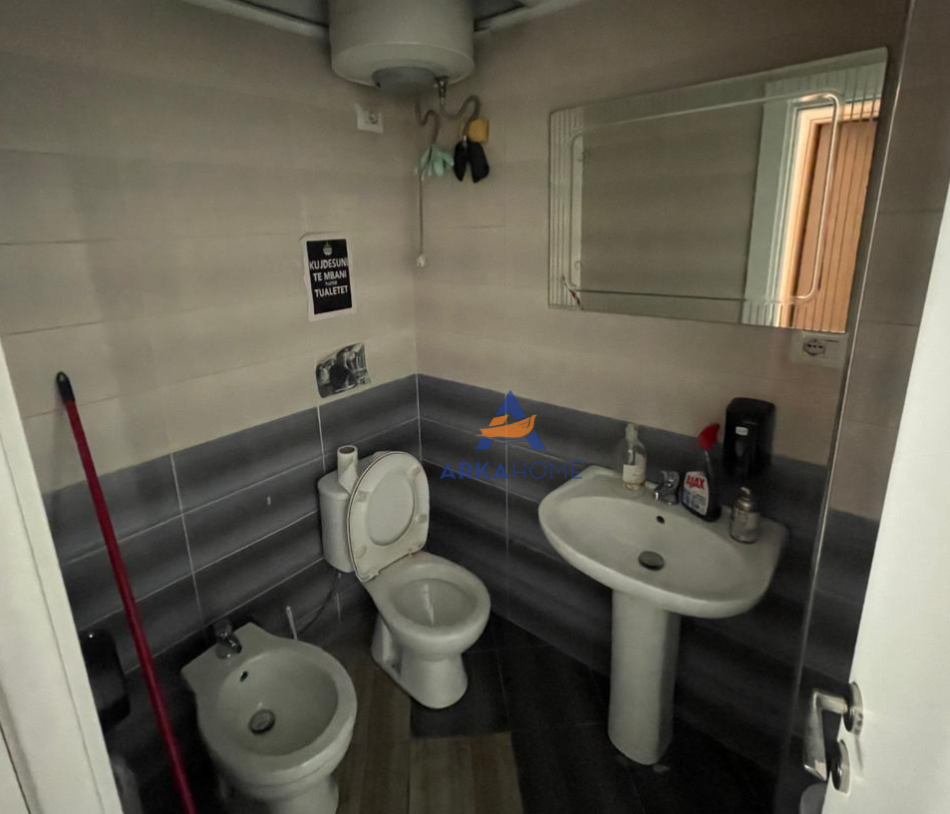 JEPET ZYRE ME QIRA Kati 1, 140 m² 1.200 € (Kristal Center)