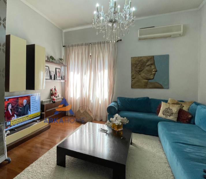 JEPET APARTAMENT ME QERA 2+1+Ballkon Kati 5, 120 m² 1.500 € (Qender)