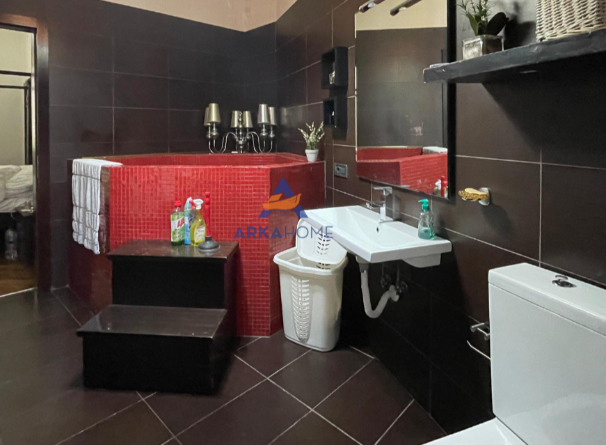 JEPET APARTAMENT ME QERA 2+1+Ballkon Kati 5, 120 m² 1.500 € (Qender)