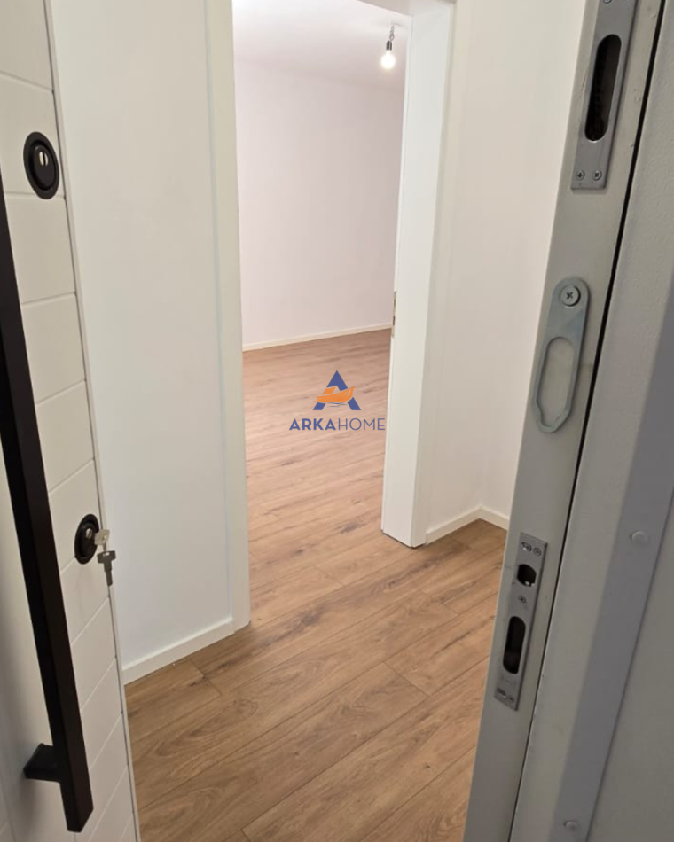 SHITET APARTAMENT 1+1 TE MOZAIKU I TIRANES 110.000 EURO