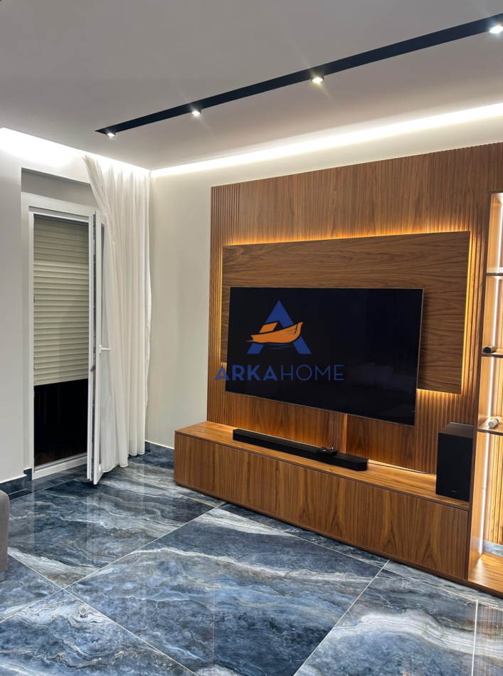 Tirane, jepet me qera apartament 2+1+Ballkon Kati 4, 100 m² 1.500 € 