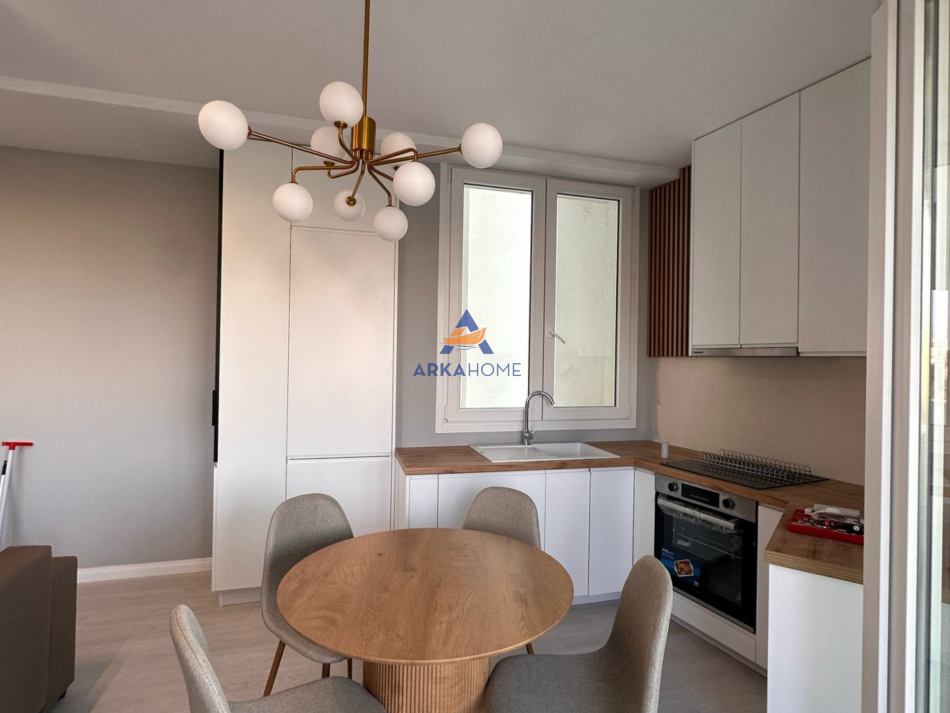 Tirane, jepet me qera apartament 1+1+Ballkon Kati 3, 70 m² 600 € (RIVER RESIDENCE ASTIR)