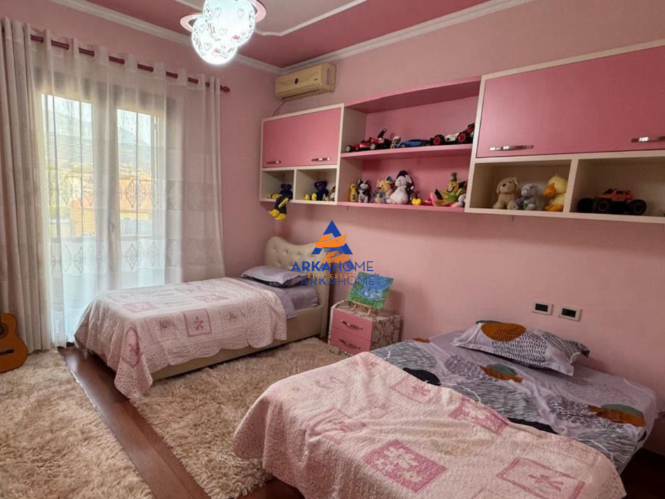 Tirane, jepet me qera apartament 2+1 Kati 3, 145 m² 500 € (RRUGA NJAZI MEKA,ALLIAS)