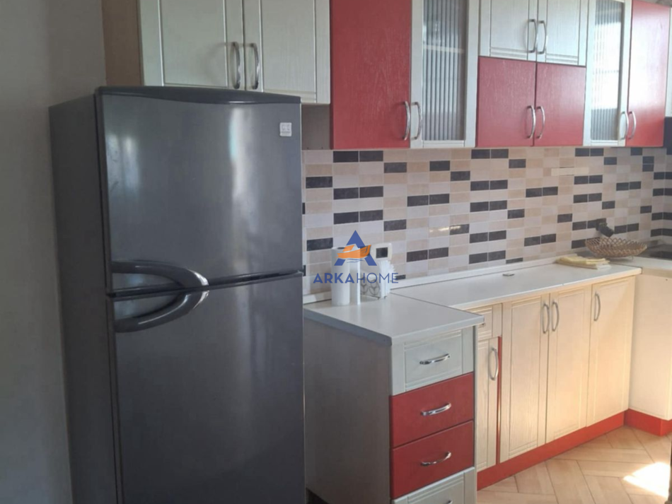 Tirane, jepet me qera apartament 1+1 Kati 5, 72 m² 750 € (RRUGA KAVAJES PERBALL GARDEN BUILDING)
