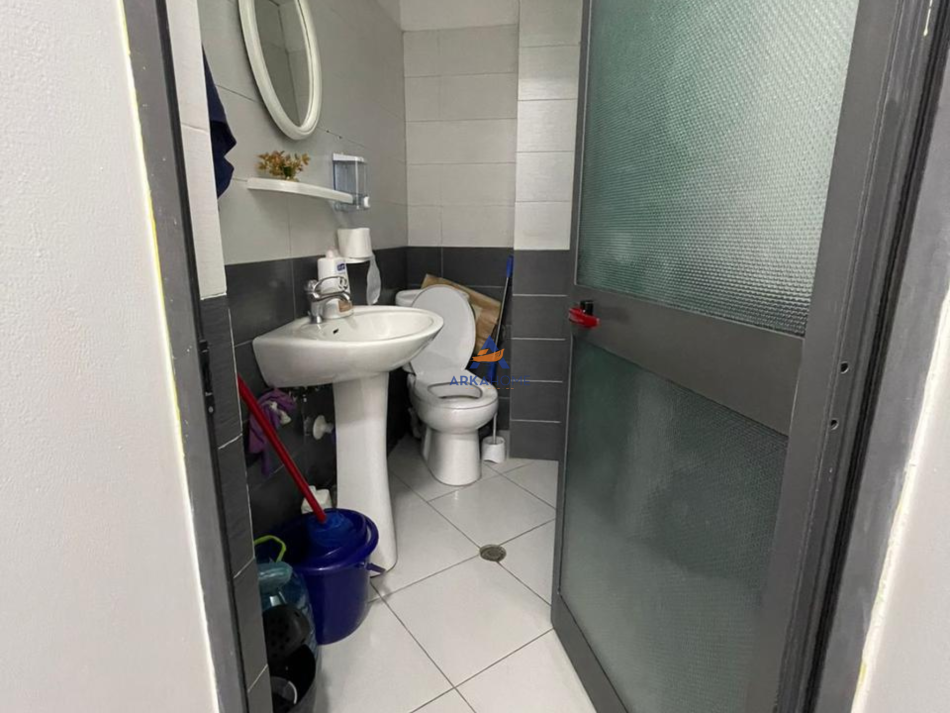 Tirane, shitet ambjent biznesi Kati 0, 32 m² 95.000 € (PRANE RRUGES XHEMAL TAFAJ ,SELVI&quot;)