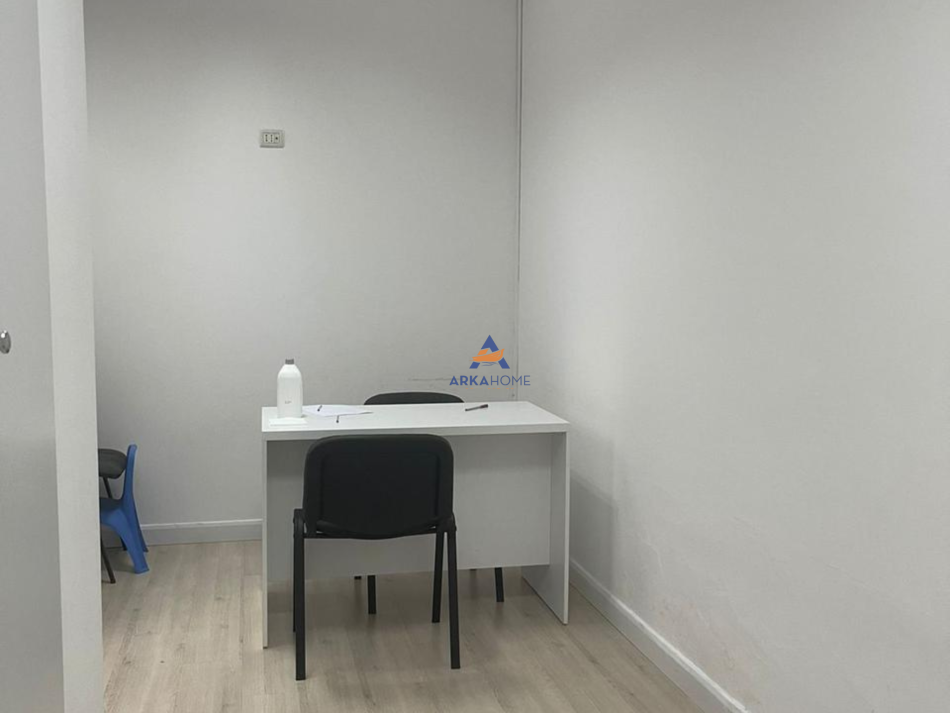 Tirane, shitet ambjent biznesi Kati 0, 32 m² 95.000 € (PRANE RRUGES XHEMAL TAFAJ ,SELVI&quot;)