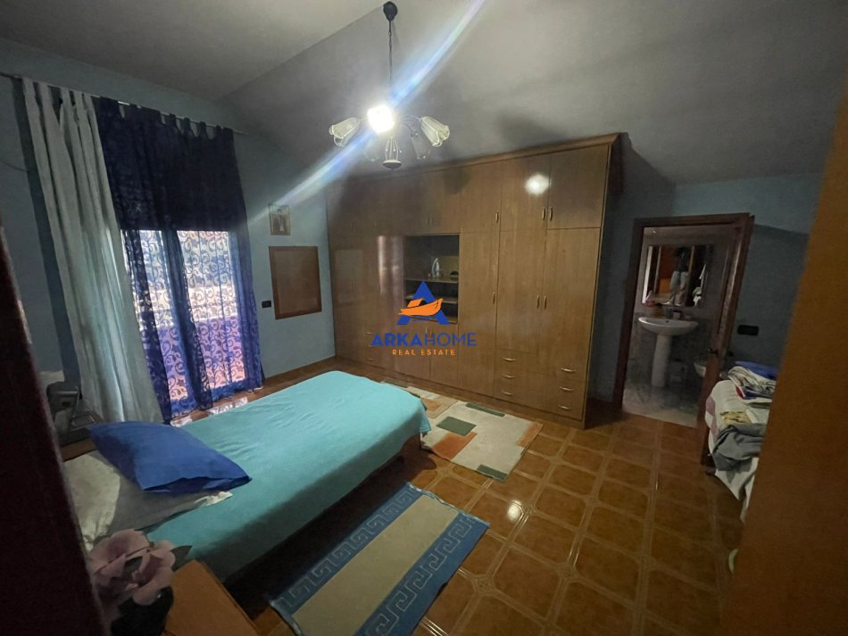 Tirane, jepet me qera Vile Kati 2, 1.100 m² 700 € (KTHESA E KAMZES,LAPRAKE)