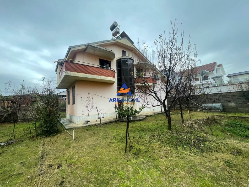 Tirane, jepet me qera Vile Kati 2, 1.100 m² 700 € (KTHESA E KAMZES,LAPRAKE)