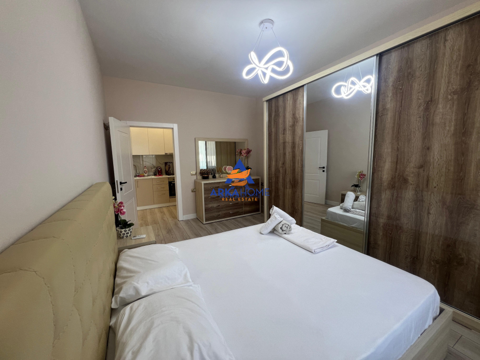 Tirane, jepet me qera apartament 1+1+Ballkon Kati 9, 70 m² 1.000 € (PRANE HOTEL DINASTISE,RRUGA E KOSOVAREV)