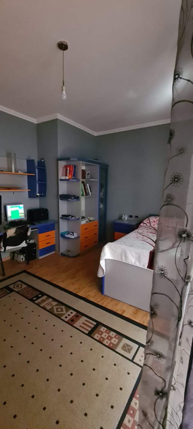 Tirane, shes Vile 504 m² 1.000.000 Euro (Myslym Shyri)