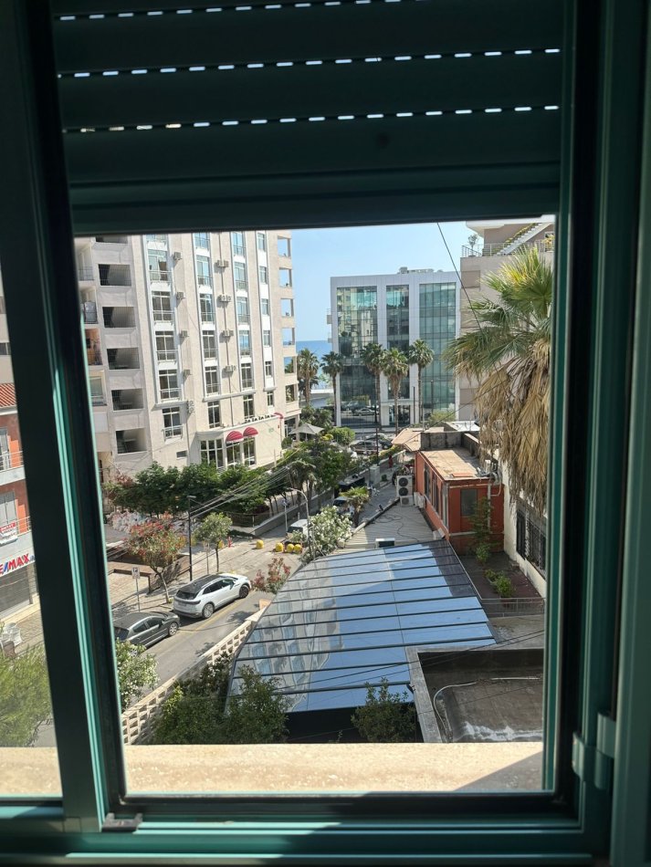 Durres, jepet me qera apartament 1+1+Ballkon Kati 4, 70 m² 420 € (Vollga)