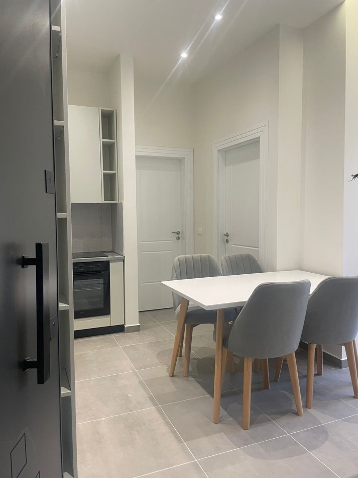 Tirane, jepet me qera apartament 1+1 Kati 5, 67 m² 500 € (Fresk)