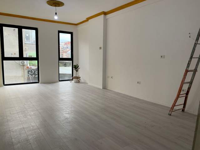 Tirane, jepet me qera apartament 2+1+BLK Kati 1, 80 m² 500 Euro (green city)