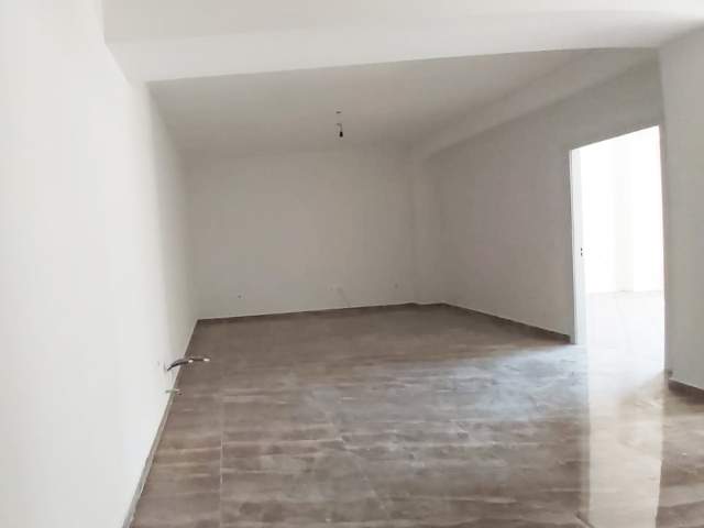 Tirane, shitet apartament 84 m² 142.800 Euro