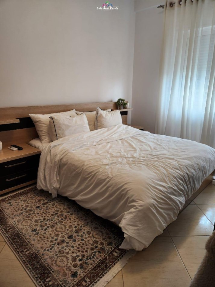 Tirane, jepet me qera apartament 1+1+Ballkon, Kati 3, 70 m² 350 € (Fresk)
