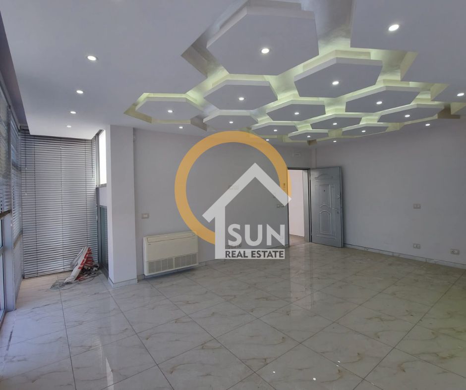 Shkoder, jepet me qera ambjent biznesi Kati 0, 360 m² 1.000 € (RUS, SHKODER)