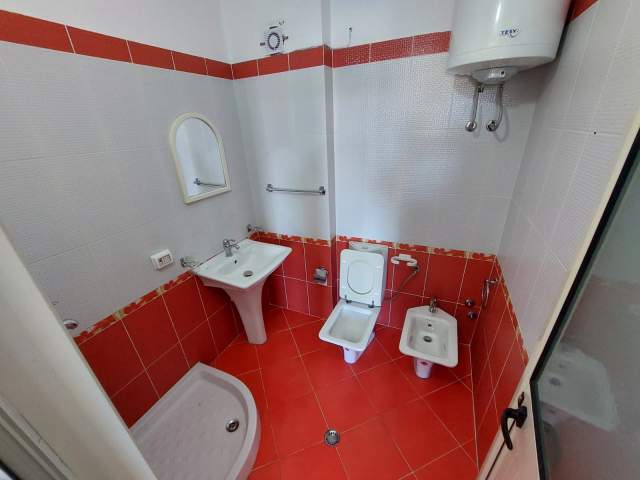 !!!  Dhene  !!!   Durres, jap me qera 3+1+A+BLK Kati 11, 112 m² 400 Euro (Prane Muzeumit (ish Gelqerja))