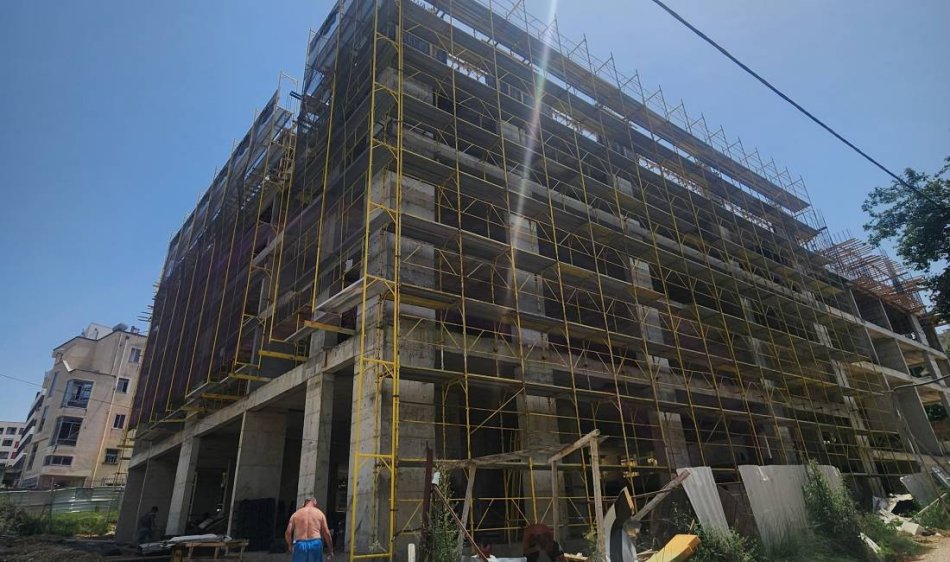 🌟 OFERTE 1270€/m2 : 2+1+2wc+Ballkon (📍Ali Dem -Evergreen Res.) (138,000 Euro )Mnd Financimi *✅+Pagese me Këste -Ndërtim Premium | Fasadë e Ventiluar (600m nga fusha Alidemit)