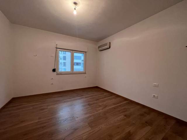 Tirane, jap me qera apartament 2+1 Kati 6, 120 m² 1.300 Euro (air albania)