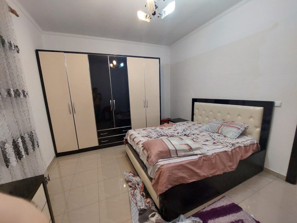 Durres, shitet Vile 5+1+Ballkon Kati 2, 600.000 € (Rruga e Nishtulles, Shkozet, Durres.)