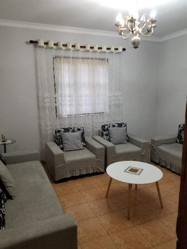 Tirane, jepet me qera apartament 2+1+BLK Kati 1, 100 m² 40.000 Leke (Laprakë)