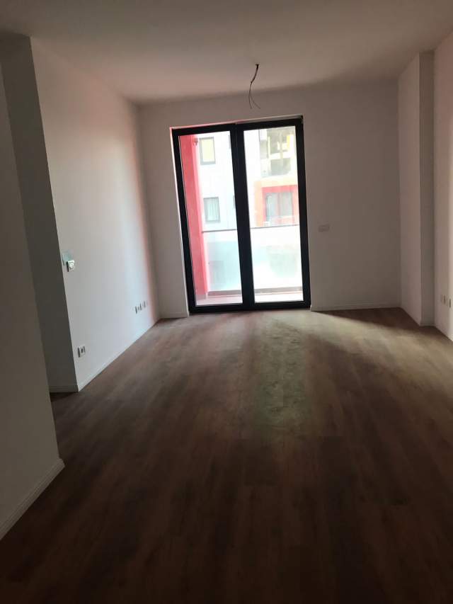 Tirane, jepet me qera apartament 2+1+BLK Kati 2, 86 m² 350 Euro (pallati Eglos)
