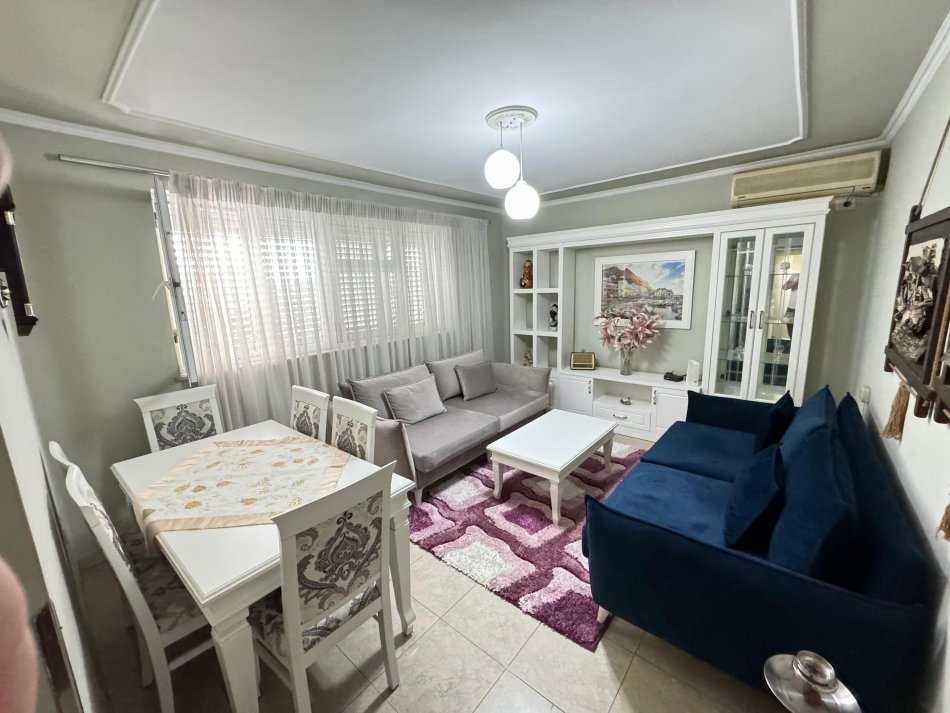 Tirane, jepet me qera apartament 2+1 Kati 5, 85 m² 500 € (21 dhjetori)