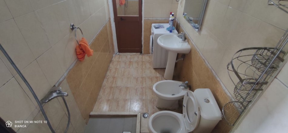 Tirane, jepet me qera apartament 1+1+Ballkon Kati 2, 65 m² 400 € (Rruga Brdhyl, Brryli)