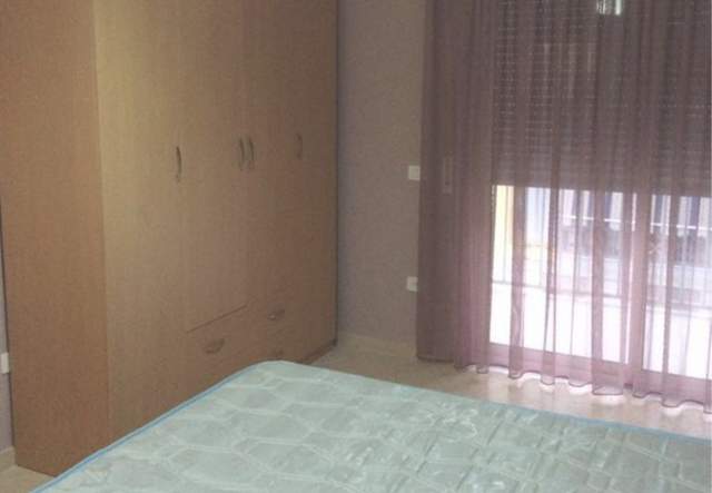 Tirane, shitet apartament 98 m² 145.000 Euro