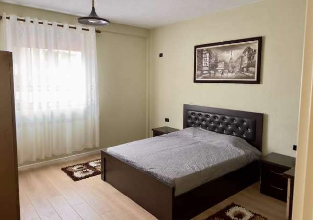 Tirane, jepet me qera apartament 2+1+BLK Kati 2, 90 m² 40.000 Leke (siri kodra)