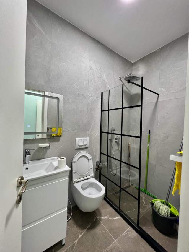 Tirane, jepet me qera apartament 2+1 Kati 8, 100 m² 600 Euro (rruga dibres)