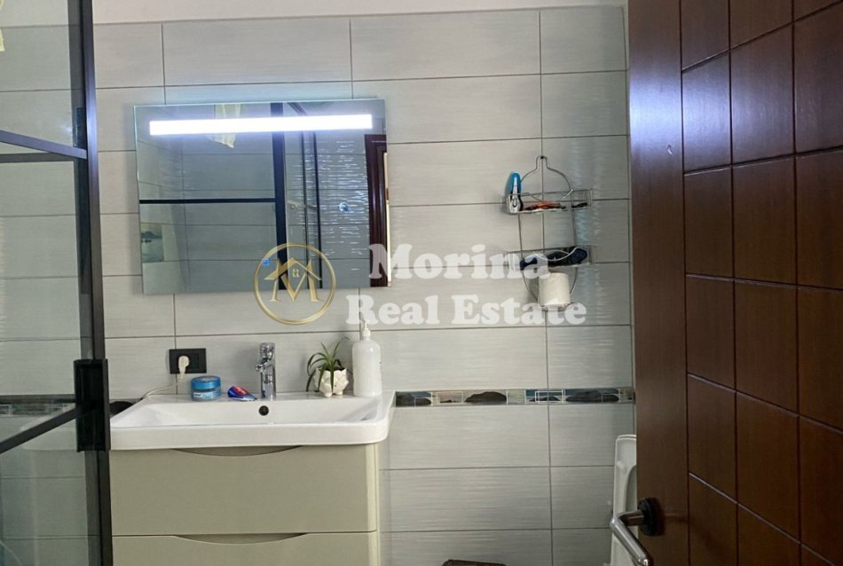 Tirane, shitet apartament 3+1 Kati 6, 330 m² 520.000 € (Kopshti Botanik)