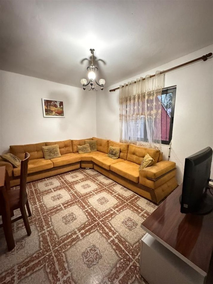 Durres, shitet Vile 2 Katshe Kati 2, 257 m² 160.000 € (Shkozet)