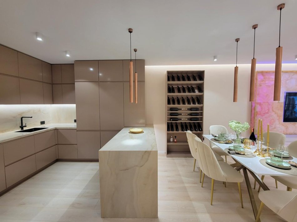 Apartament 2+1+2 me qera, Gjimnazi "Petro Nini"