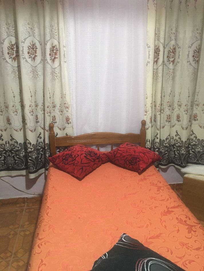 Tirane, jepet me qera apartament 2+1 Kati 3, 63 m² 400 € (Kinostudio)