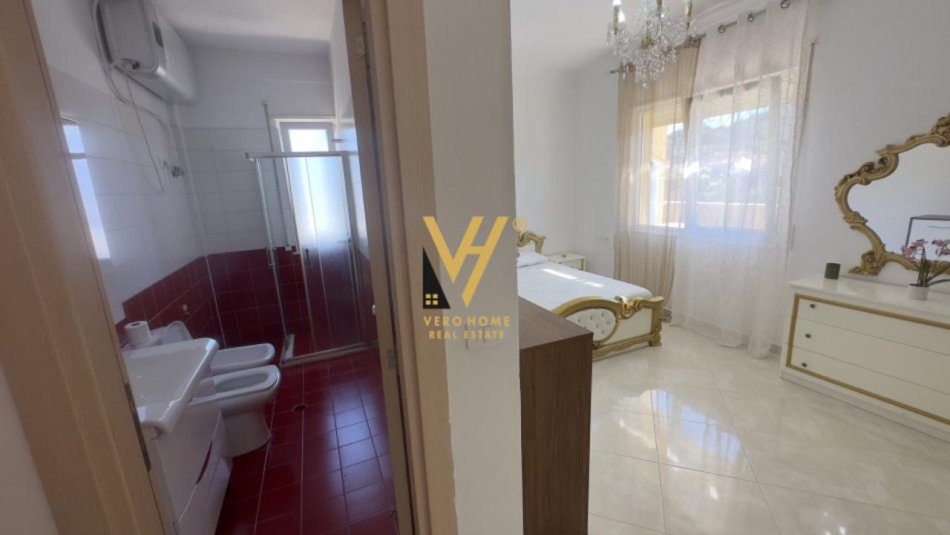 Tirane, jepet me qera apartament 3+1+Ballkon Kati 0, 220 m² 600 € (YRSHEK)